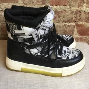 Cougar Wink Nylon Sneaker Boot  Black/Collage Womens size 8